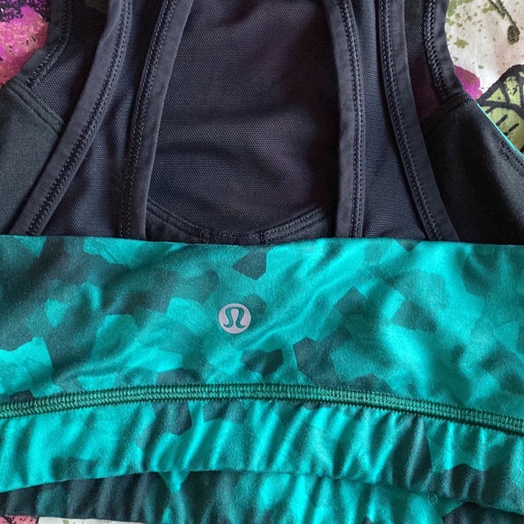 Lululemon Meshed Up Bra - Picture 5 of 6